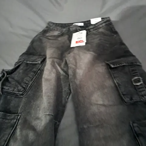 PULL & BEAR DENIM BLACK CARGO PANTS - EUR 36