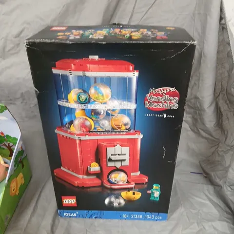 LEGO 21358 IDEAS MINIFIGURE VENDING MACHINE – RED WITH TRANSPARENT GLOBE (BOXED)