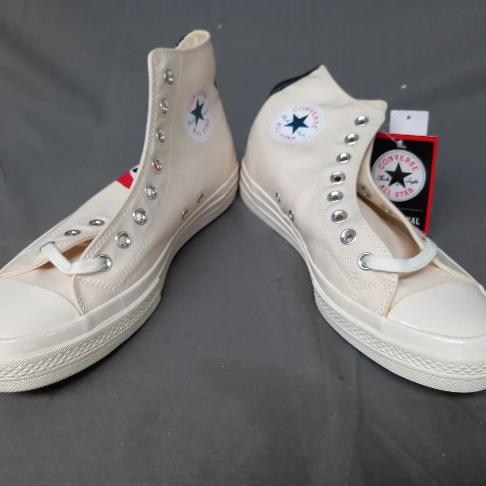 BOXED PAIR OF CONVERSE SHOES IN CREAM UK SIZE 9