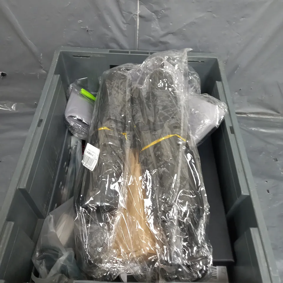 APPROXIMATELY 10 ASSORTED HOUSEHOLD ITEMS TOO INCLUDE WOOD FILLER , CRYSTAL GROWING KIT , SOLAR LIGHTS , ETC