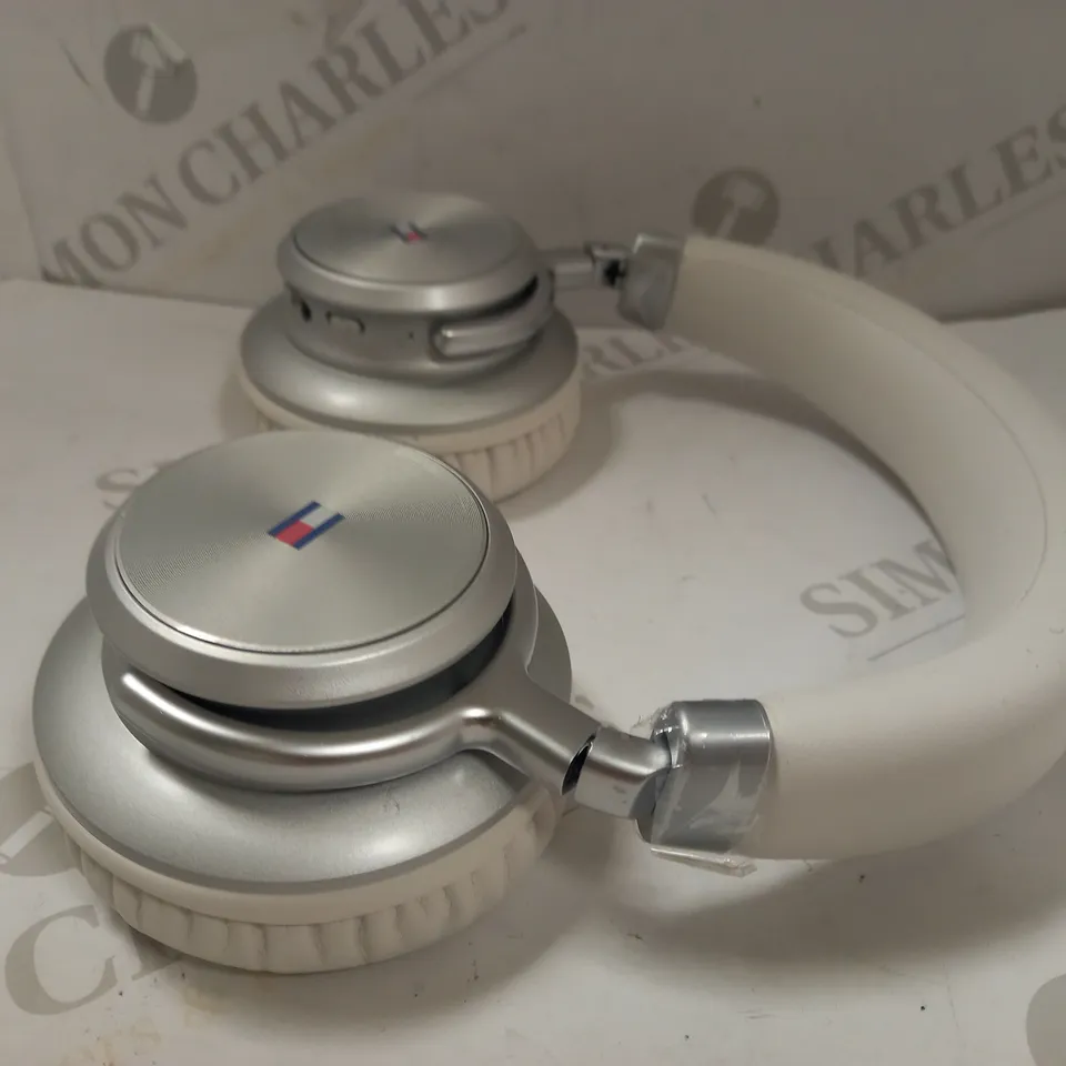 TOMMY HILFIGER ON EAR NOISE CANCELLING WIRELESS HEADPHONES RRP £90