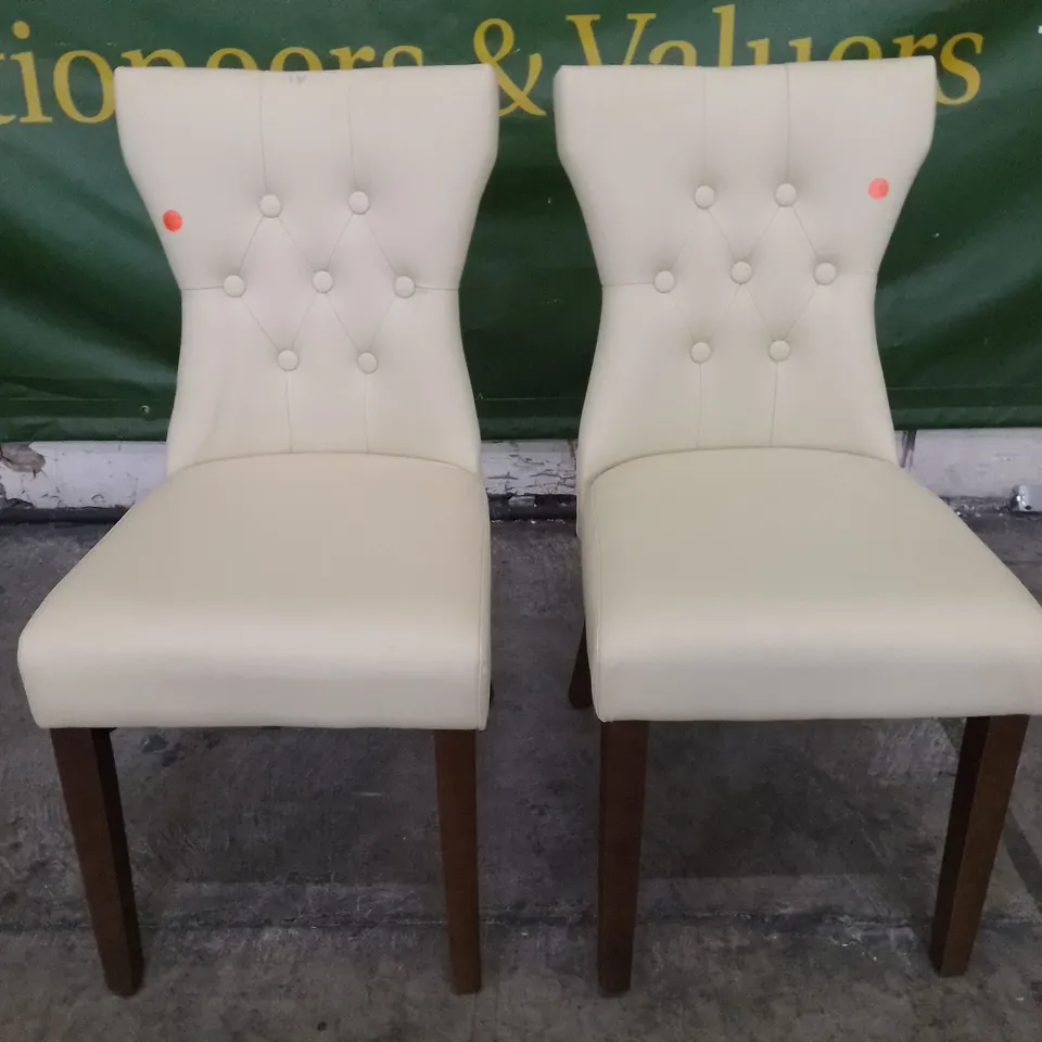 SET OF 2 NEW BEWLEY IVORY LEATHER BUTTON BACK DINING CHAIRS (DARK OAK LEG)