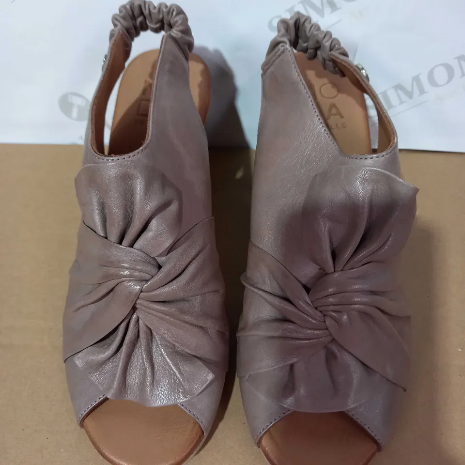 MODA IN PELLE PAIR OF TWIST FRONT HIGH VAMP SANDALS (TAUPE, LEATHER), SIZE 5 UK