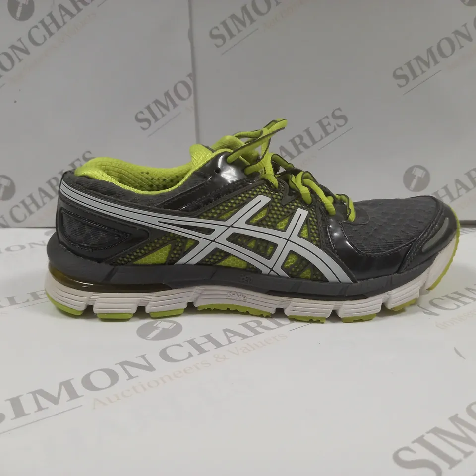 PAIR OF ASICS GEL EXCEL 33 SHOES IN CHARCOAL/LIGHTNING/YELLOW UK SIZE 5