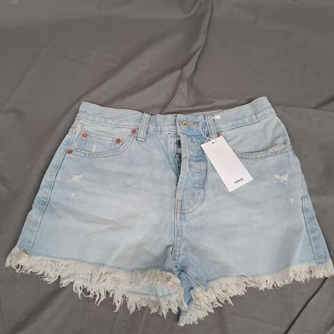 MNG ELENA DISTRESSED SHORTS IN LIGHT WASH SIZE 6