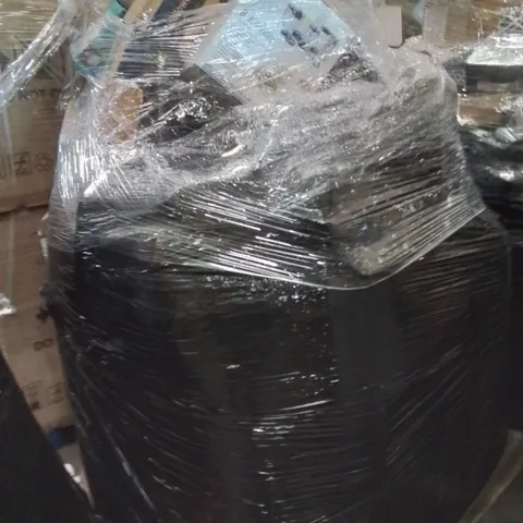 PALLET OF ASSORTED HOUSEHOLD GOODS AND PRODUCTS TO INCLUDE;BLENDER,FLOOR LAMP,KETTLE