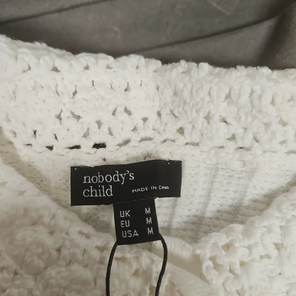 NOBODY'S CHILD WHITE KNIT CARDIGAN WITH LACE TRIM – UK M (EU M, USA M)