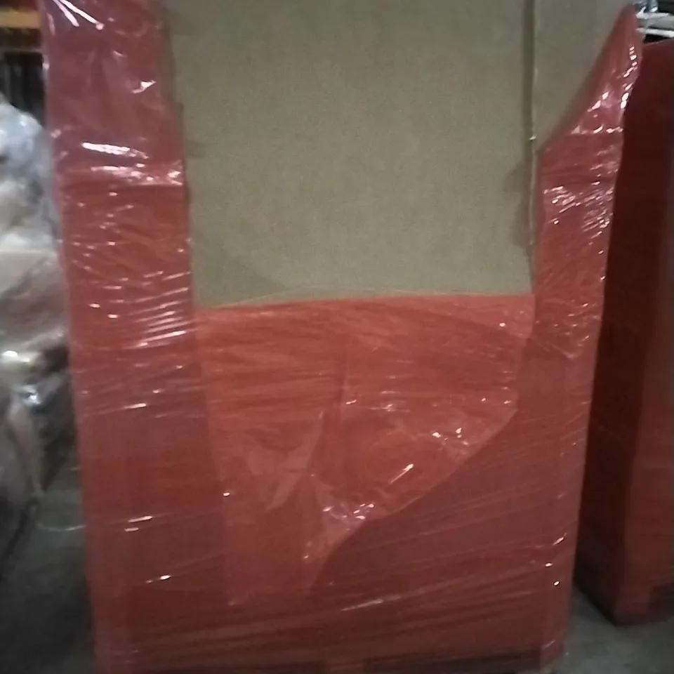 PALLET OF ASSORTED ITEMS TO INCLUDE; TOILET SEAT, BACKPACK, MICROFIBER MOP