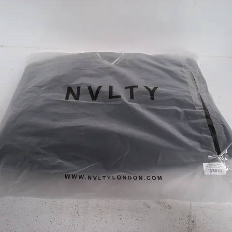 NVLTY LONDON HEAVYWEIGHT WOOL TEXTURED ZIPPER JACKET β BLACK β X-LARGE
