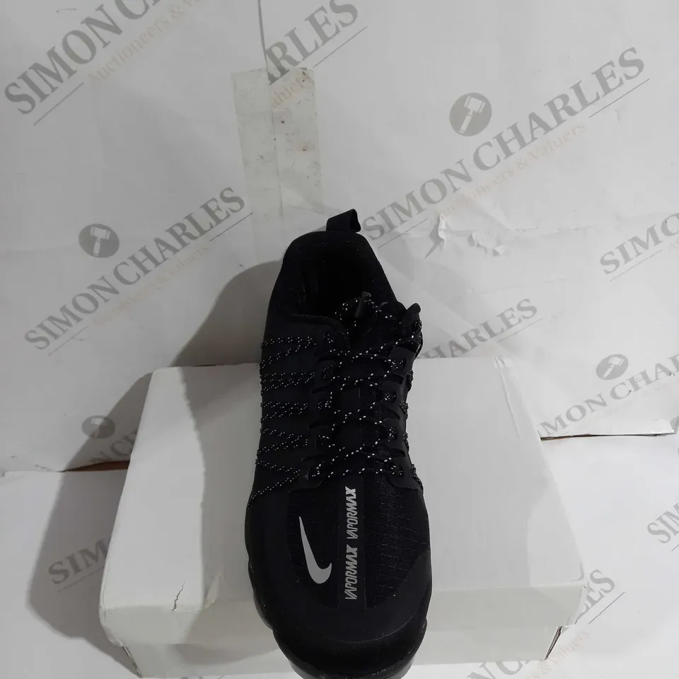 BOXED PAIR OF NIKE VAPORMAX CUSHION UK 5 