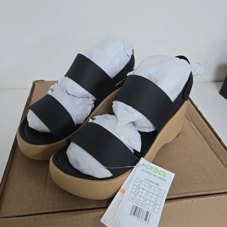 BROOKLYN SKY SANDAL UK 5