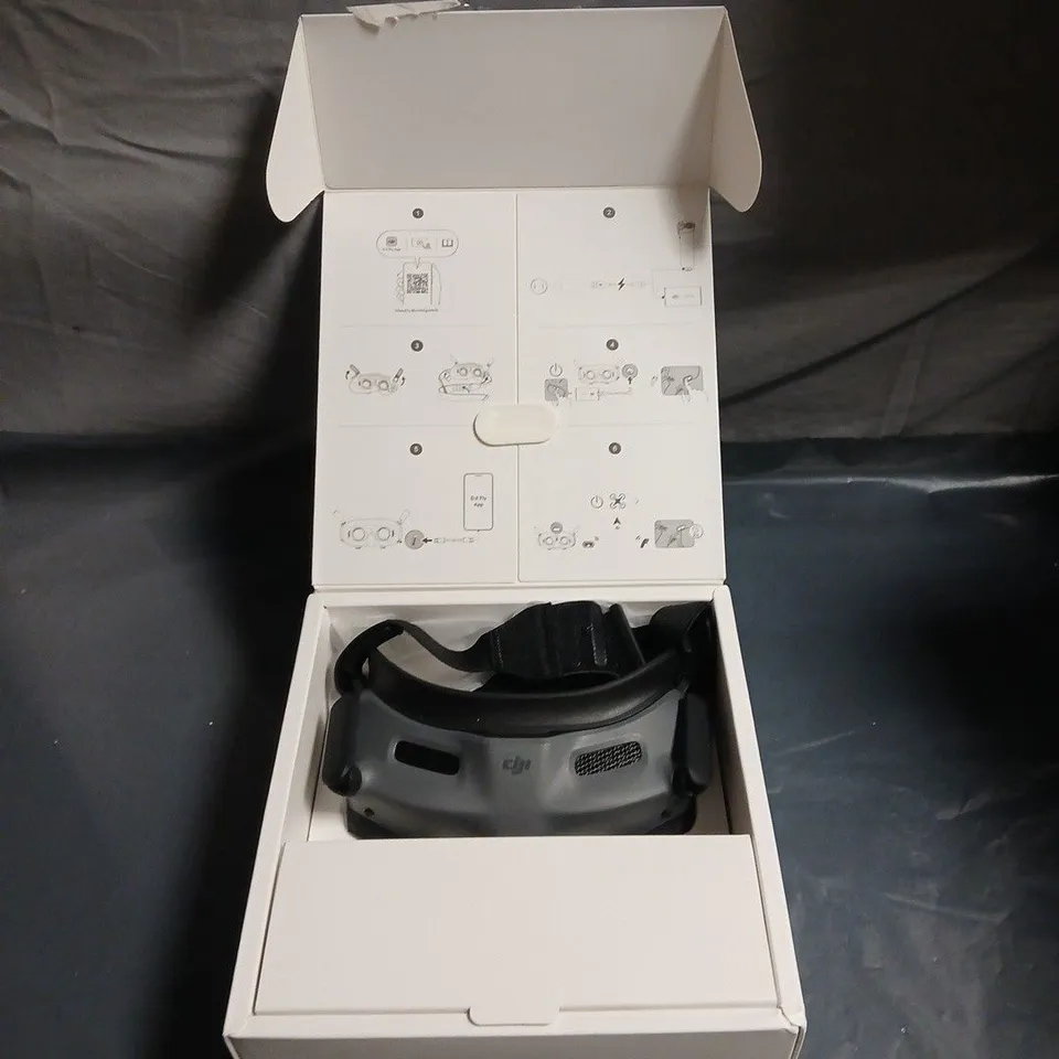DJI GOGGLES 2 MOTION COMBO – FPV VR GOGGLES WITH CONTROLLER