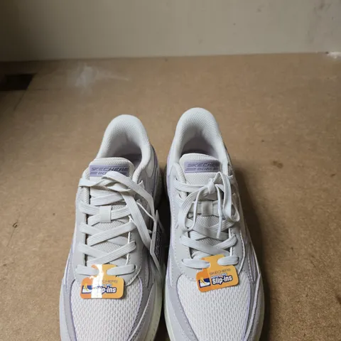 SKECHERS SLIP-INS TRAINERS – UK SIZE 5