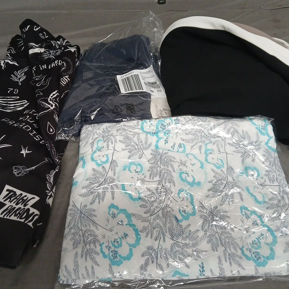 LARGE BOX OF APPROXIMATELY 20 ASSORTED CLOTHING ITEMS IN VARIOUS SIZES, STYLES AND COLOUR 
