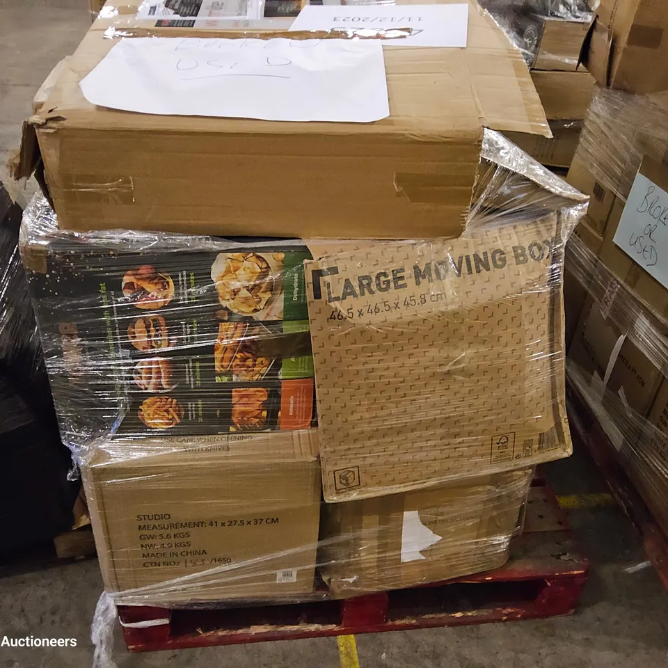 PALLET OF ASSORTED KITCHEN APPLIANCES INCLUDING, AIR FRYERS, 2Kw CURVED GLASS WALL FIRE.