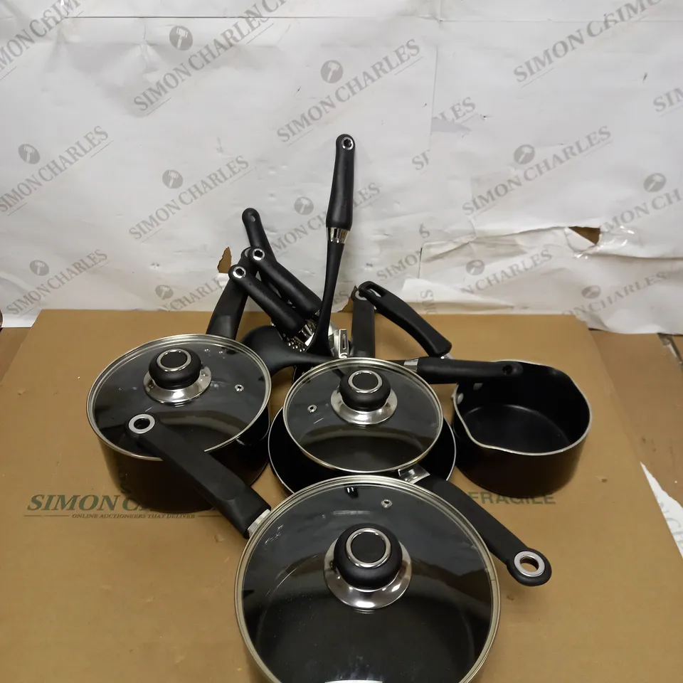 MORPHY RICHARDS EQUIP 5 PIECE 