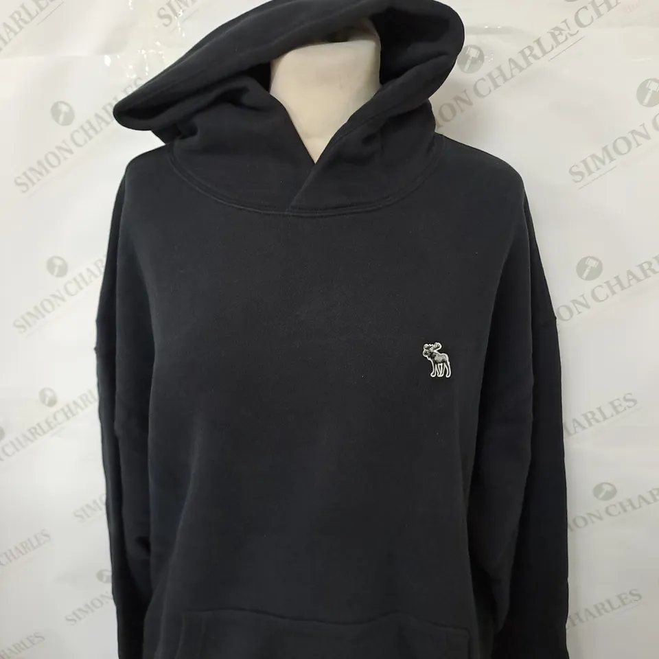 ABERCROMBIE AND FITCH LOGO CASUAL HOODIE IN BLACK SIZE M