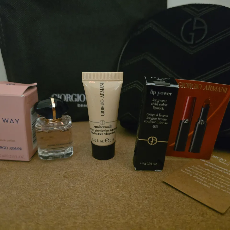 GIORGIO ARMANI 3-PIECE BEAUTY SET WITH BAG