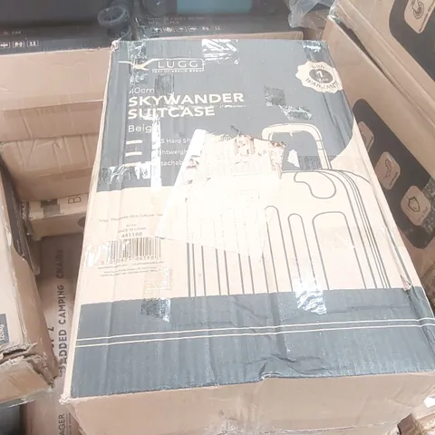 BOXED LUGG SKYWANDER SUITCASE 