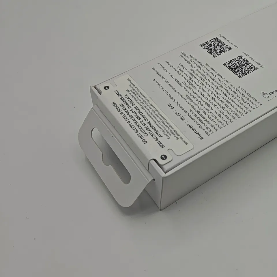 SEALED SAMSUNG GALAXY WATCH 7 IN GREEN - SM-L300