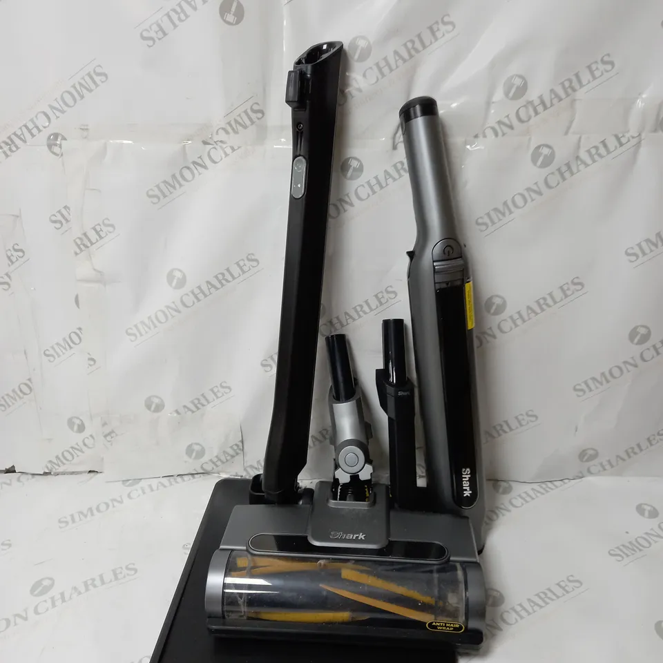 BOXED SHARK WANDVAC 2-IN-1 LIGHTWEIGHT CORDLESS HANDHELD VACUUM CLEANER