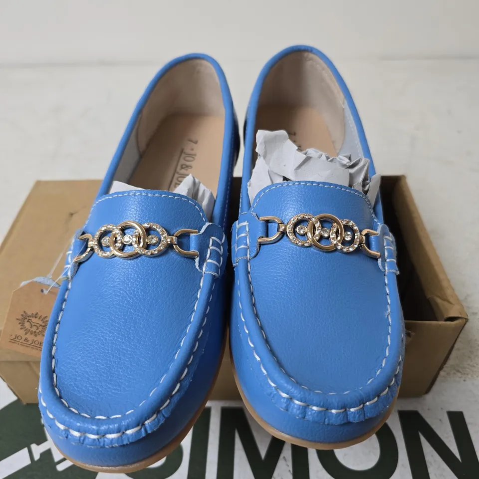 BOXED JO & JOE KASBAH SHOES, AZUER BLUE - SIZE 7