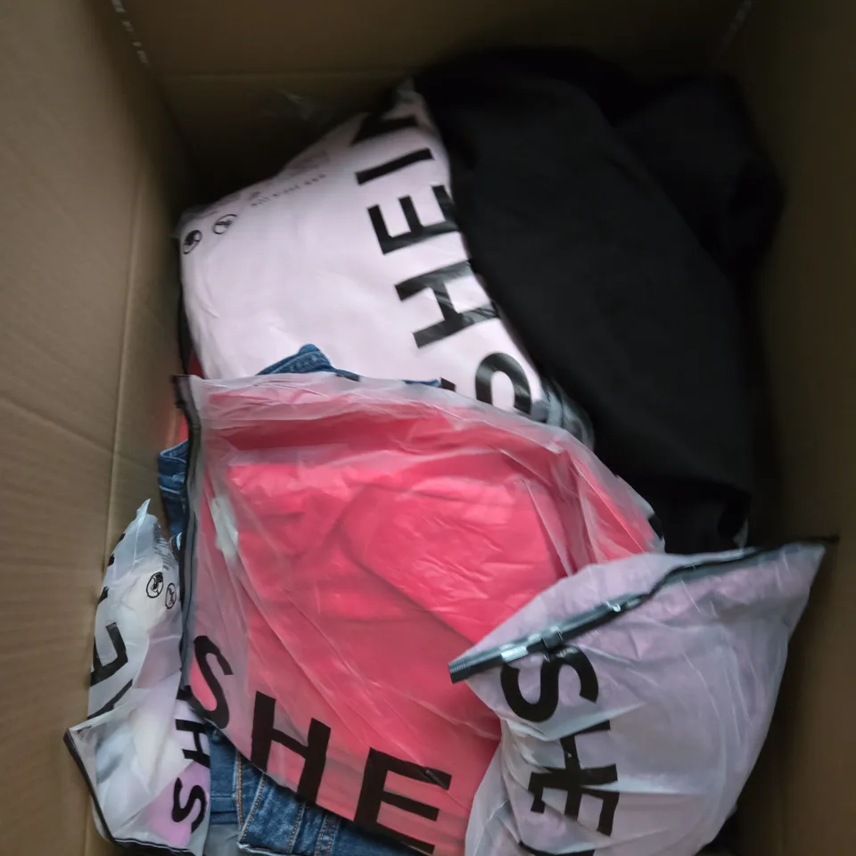 LARGE BOX OF ASSORTED CLOTHING ITEMS IN VARIOUS SIZES, STYLES AND COLOUR 