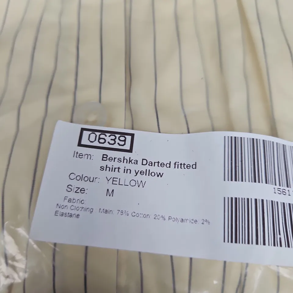 BERSHKA DARTED FITTED SHIRT – YELLOW WITH PINSTRIPES, SIZE M