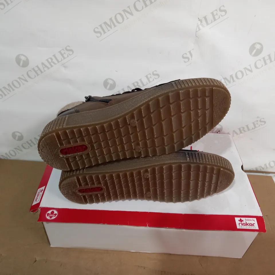 BOXED PAIR OF RIEKER HIGHTOPS - SIZE 39