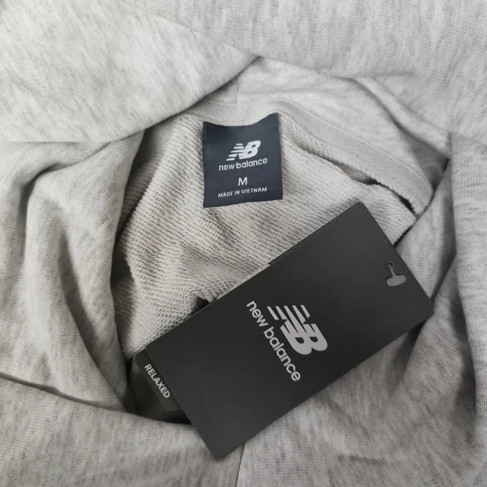 NEW BALANCE GREY HOODIE – RELAXED FIT, SIZE M (UK)