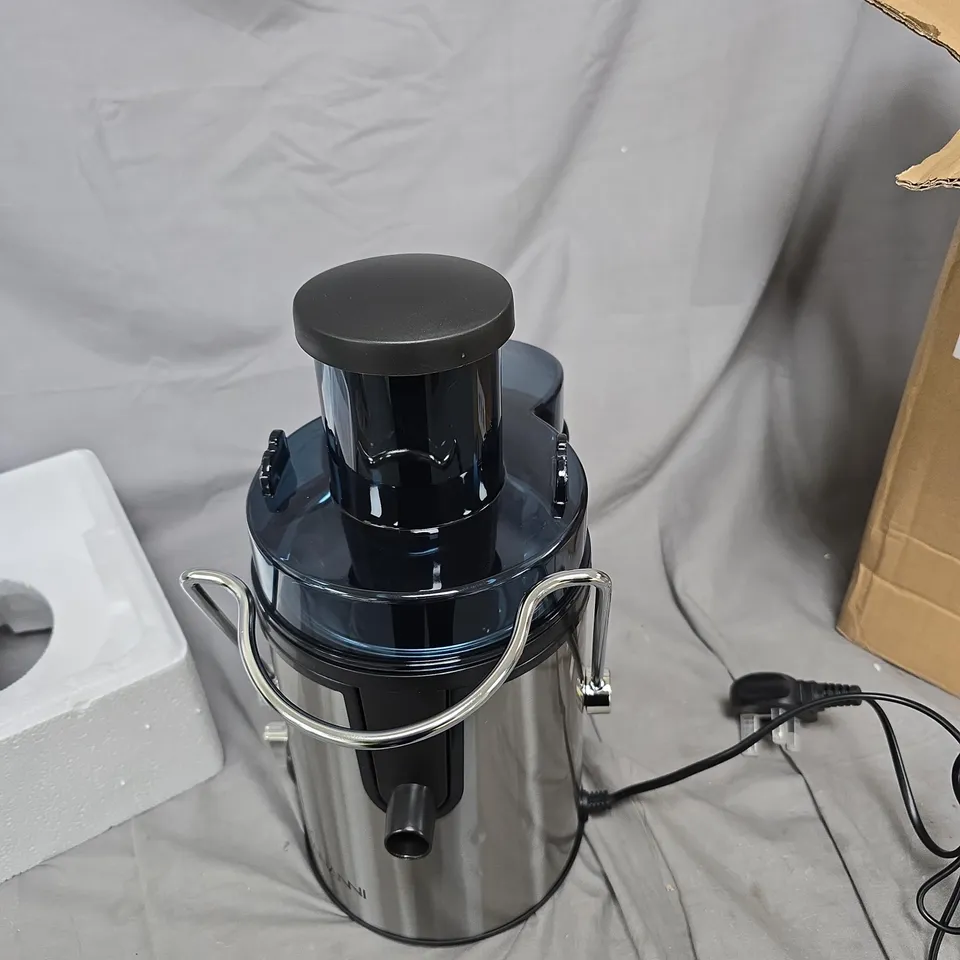 JUICE EXTRACTOR – STAINLESS STEEL KITCHEN JUICER WITH BLACK TOP