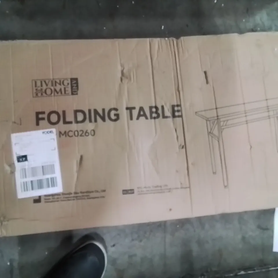 BOXED FOLDING TABLE