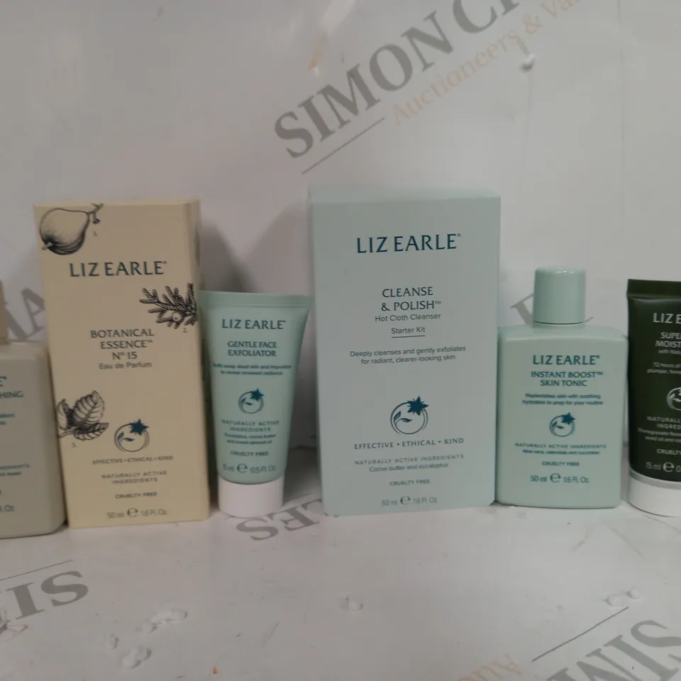 BOXED SET OF 6 LIZ EARLE GIFT SET