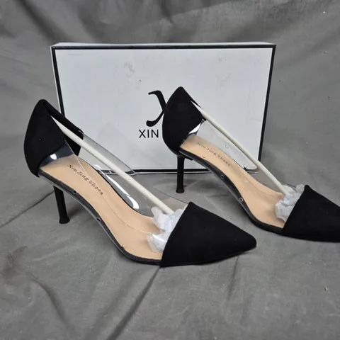 BOXED PAIR OF XIN JING POINTED TOE HEEL SIZE 38