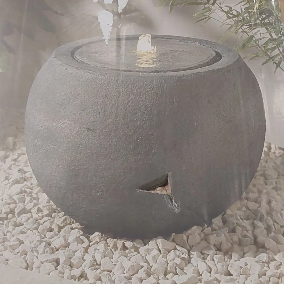 BOXED OUTDOOR LIVING ORB WATER FEATURE 