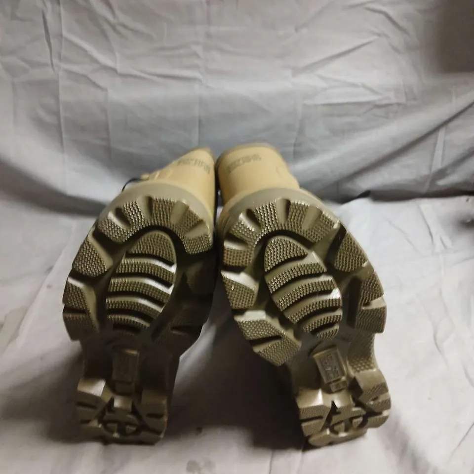 SAVAGE ISLAND KNEE-HIGH RUBBER RAIN BOOTS WITH BUCKLE STRAP - SIZE UK 4