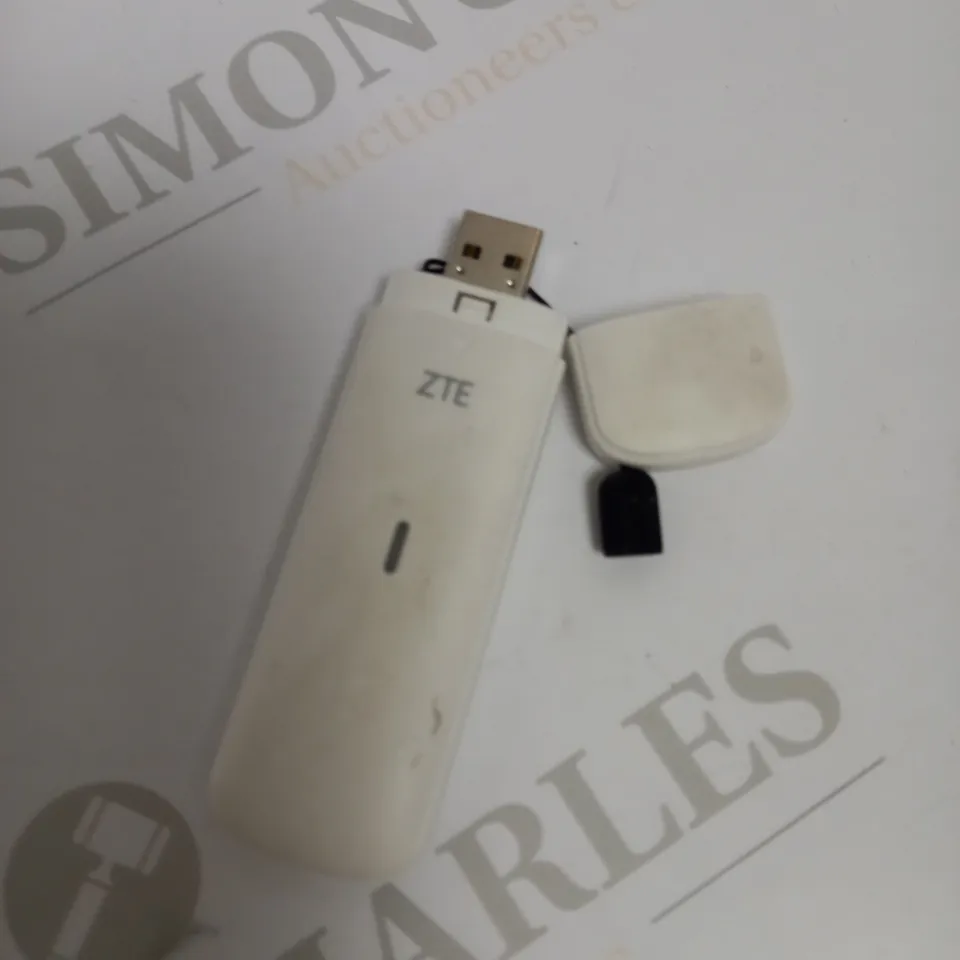 ZTE MF833U1 CAT4/4G USB DONGLE