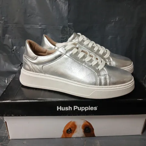 BOXED PAIR OF HUSH PUPPIES CAMILLE LACE CUPSOLE WOMENS TRAINERS IN SILVER - UK 6
