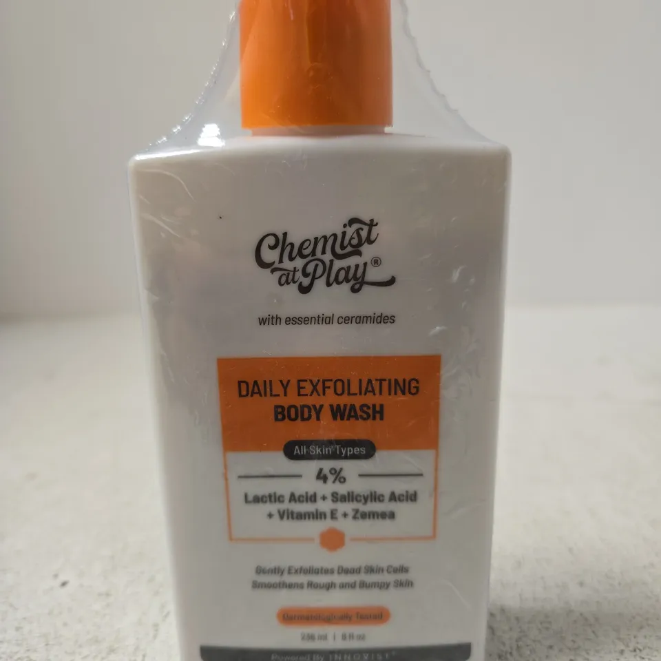 CHEMIST AT PLAY DAILY EXFOLIATING BODY WASH – 236 ML