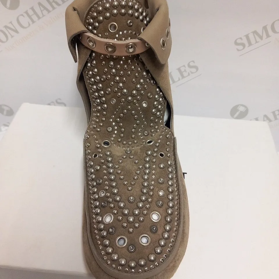 BOXED PAIR OF ISABEL MARANT MORLEY STUDDED SHOES TAUPE SIZE 40