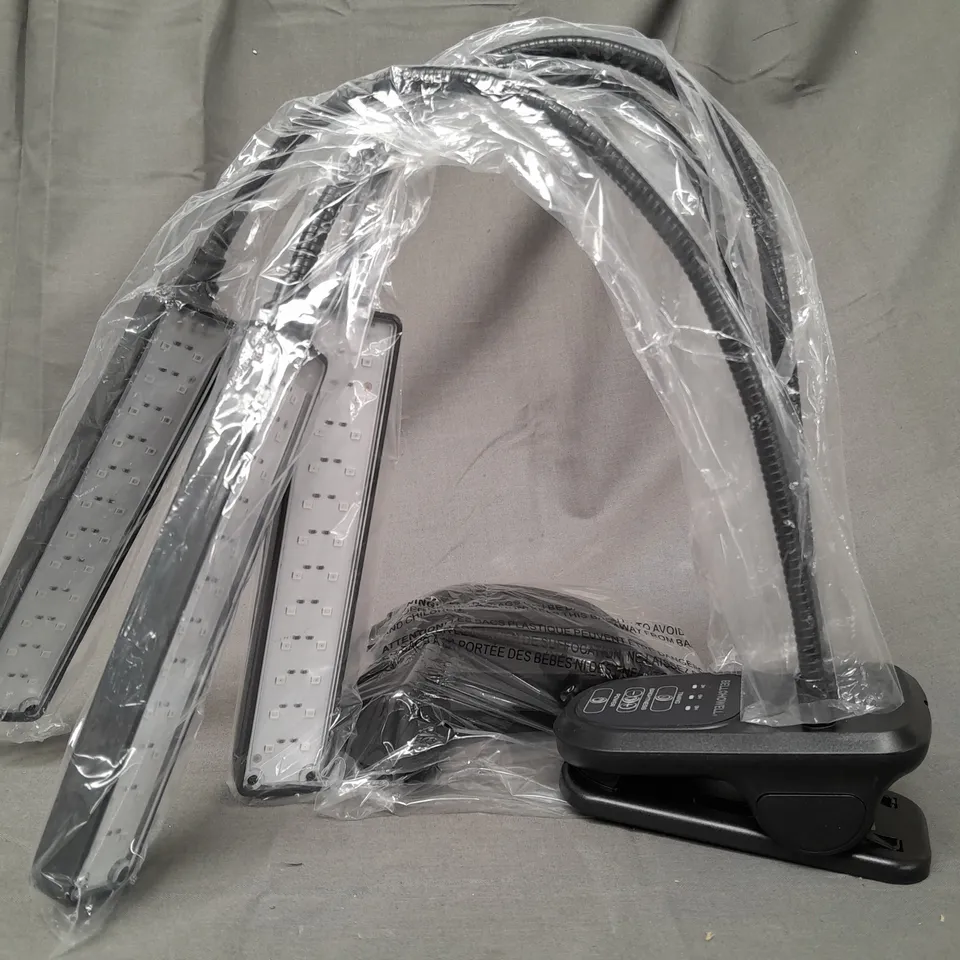 BOXED BELL & HOWELL GROW BURST LED FLEXIBLE 3 HEAD GROW LIGHT