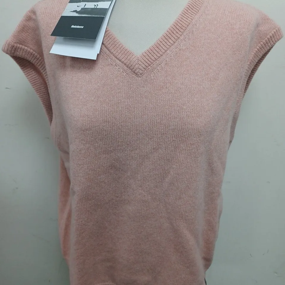 FINISTERRE MENS ROSTELLA KNITTED VEST IN CLAY - L