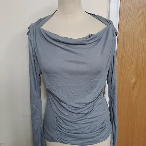 INTIMATELY GREY LONG SLEEVE TOP SIZE M 