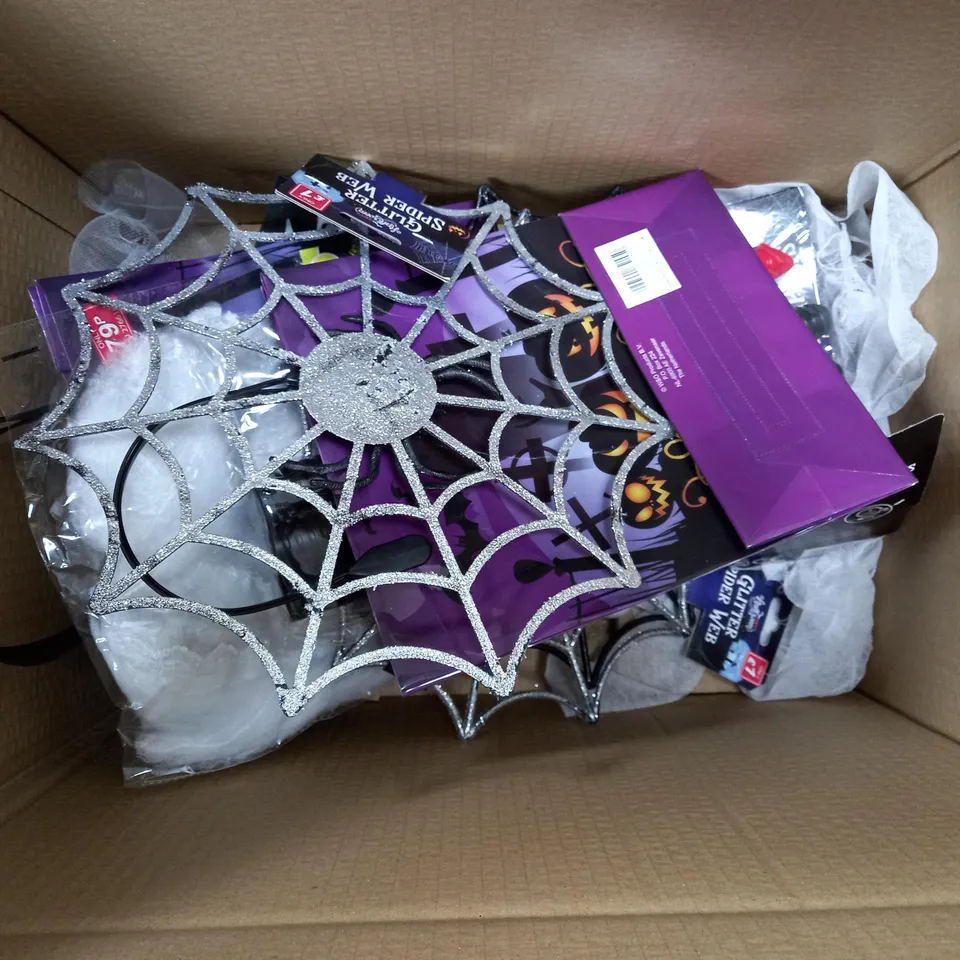 BOX OF APPROX 15 ASSORTED HALLOWEEN ITEMS TO INCLUDE GHOST BRIDE, SWEET POTS, DECORATIVE PUMPKIN, ETC. 