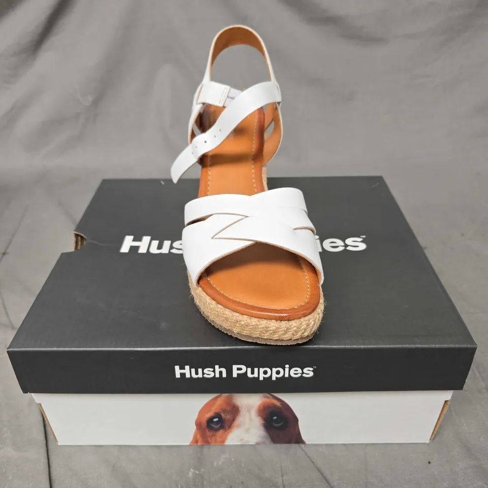 BOXED HUSH PUPPIES PHOEBE WEDGE SANDALS - 6