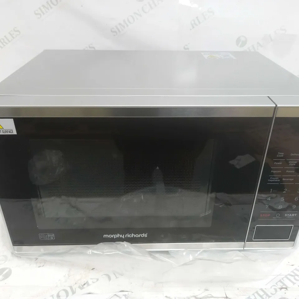 BOXED MORPHY RICHARDS 20L MICROWAVE WITH GRILL IN SILVER