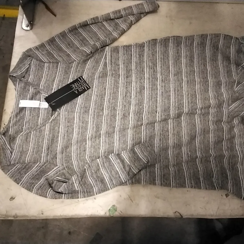 BOX CONTAINING MARLA WAYNE GREY DRESS SIZE XS , 7PCS AND DUNE SANDALS SIZE 6, 3 PAIRS 