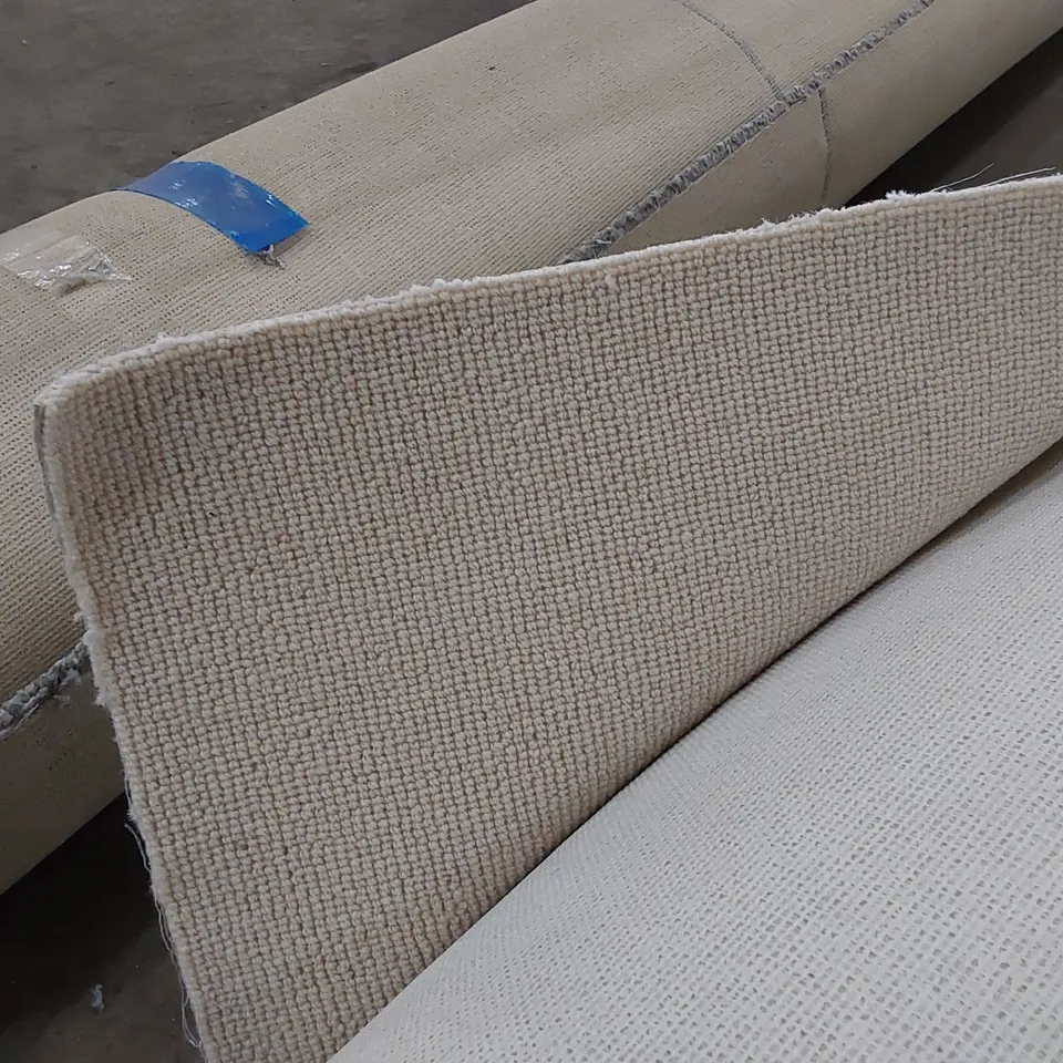 ROLL OF QUALITY CARPET // SIZE: APPROXIMATELY 5 X 12m