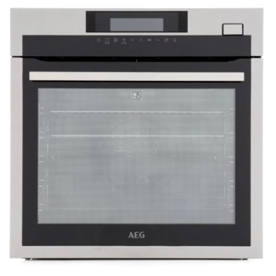 AEG 7000 SERIES INTEGRATED SINGLE OVEN WITH STEAMCRISP & PYROLYTIC CLEANING MODEL BSE774320M RRP £1050