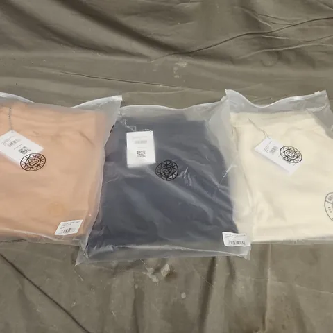 APPROXIMATELY 23 ASSORTED BAGGED CLOTHING ITEMS IN VARIOUS SIZES, STYLES & COLOURS TO INCLUDE MENS GET YOUR COLD ON SHORTS, UNISEX BRASS MONKEY JOGGERS,UNISEX GET YOUR COLD ON JOGGERS, ETC